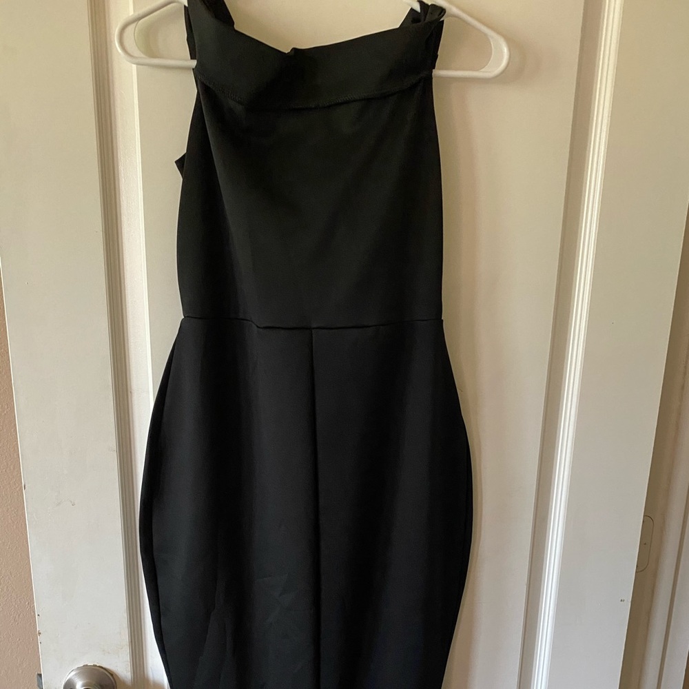 MATERNITY Black Fitted dress